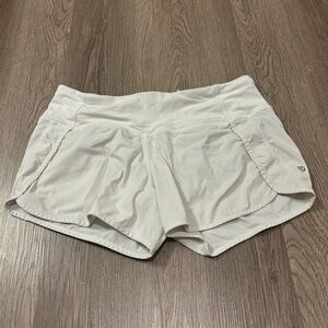 Lululemon Speed Up Running Shorts Lined 2.5” Inseam Women’s Size 6 White